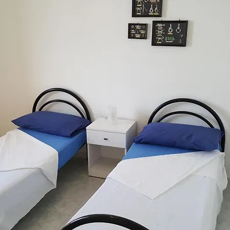 Grazioso Con Giardino 10 בית נופש